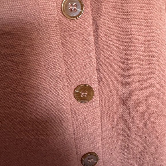 Women's NWT Pink Button-Up Top. Ptp 21 lenght 23” - Picture 2 of 4